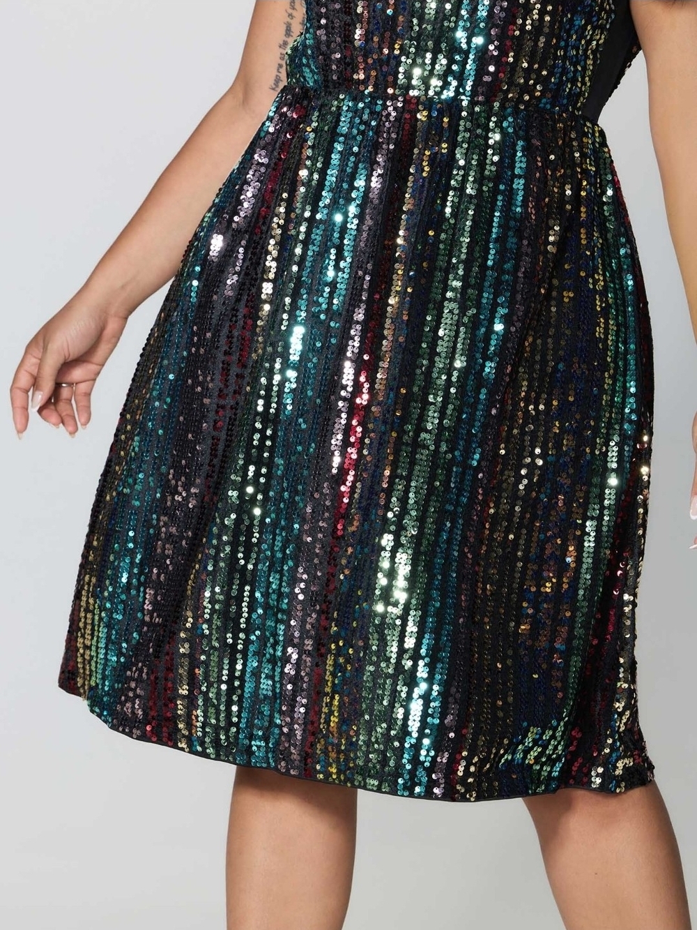 BloomChic Multicolor Sequin Midi Dress - Picture 3 of 10